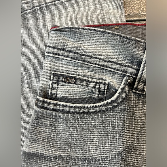 Glo Grey Wash Denim Jeans, size 9. Retro, BellBottoms, 5 pocket style Vintage - Picture 8 of 9